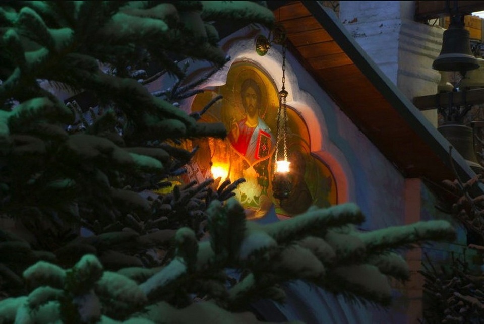 Божественная литургия пройдет в новогоднюю ночь в Троицком соборе Псковского кремля