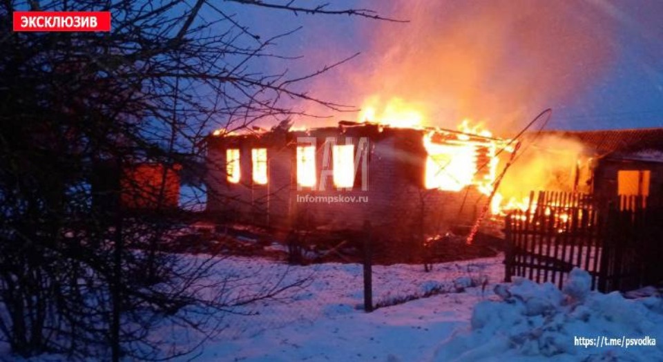 В сгоревшем доме в Красногородском районе обнаружили тело женщины