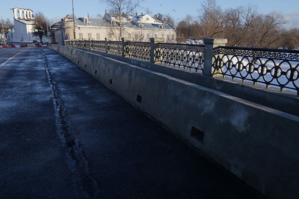 И пошли и поехали