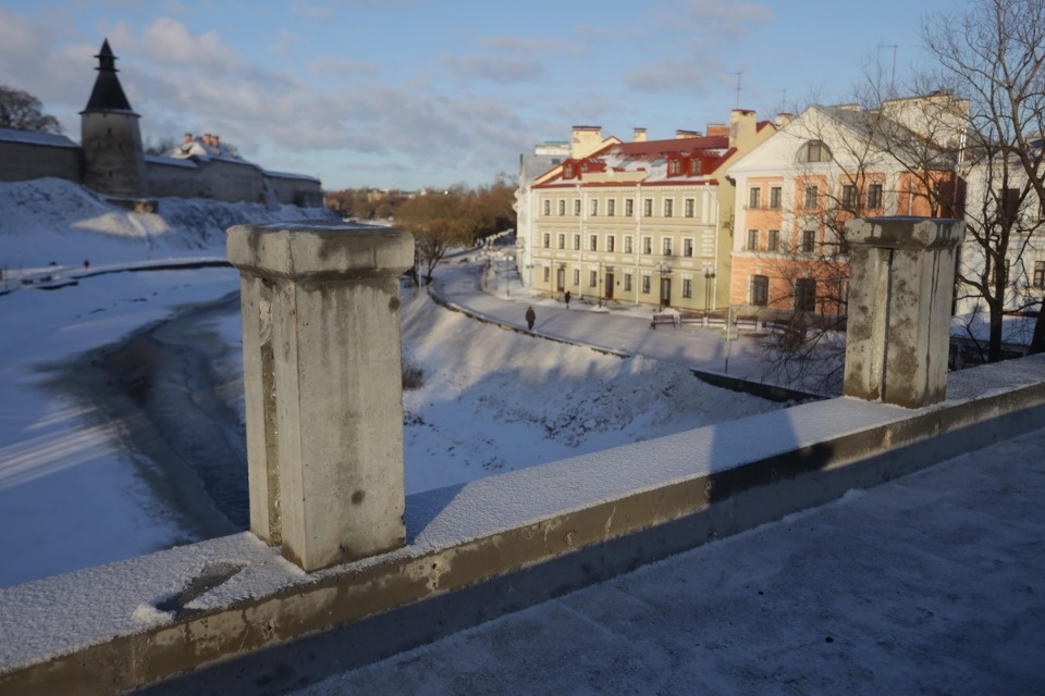 И пошли и поехали