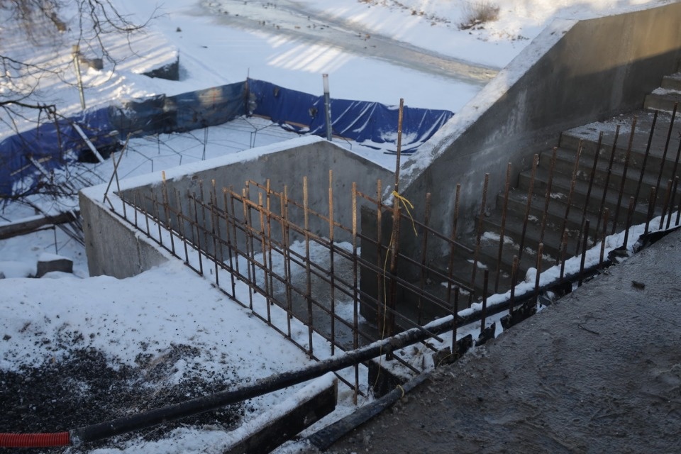 И пошли и поехали