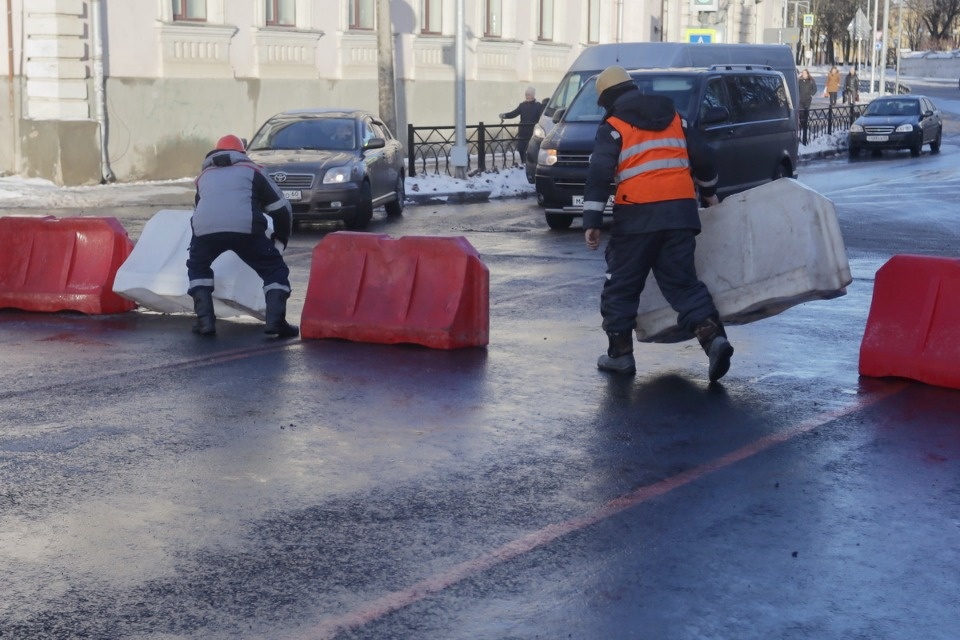 И пошли и поехали