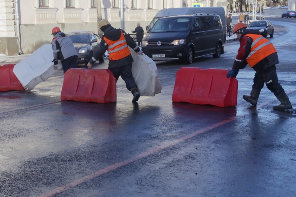И пошли и поехали