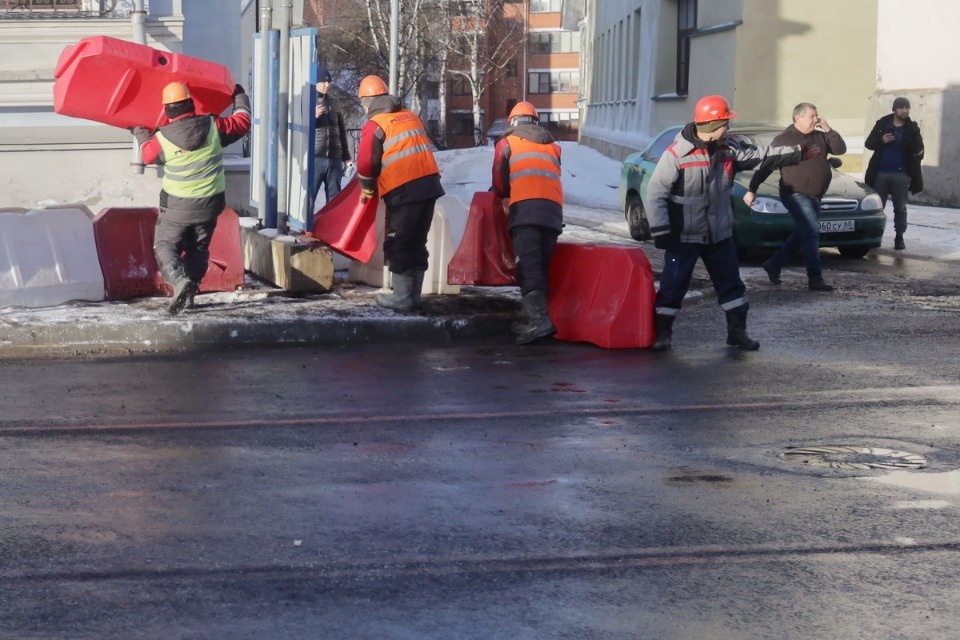 И пошли и поехали