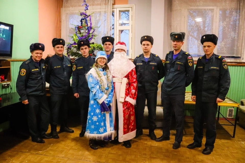 Активисты псковского отделения Российского движения детей и молодежи присоединились к акции «Российский Детский Дед Мороз»