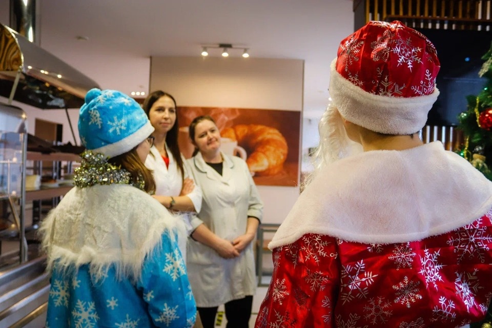 Активисты псковского отделения Российского движения детей и молодежи присоединились к акции «Российский Детский Дед Мороз»