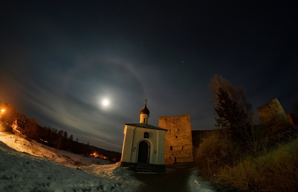 Псковский астроном-любитель запечатлел гало в небе над Изборском
