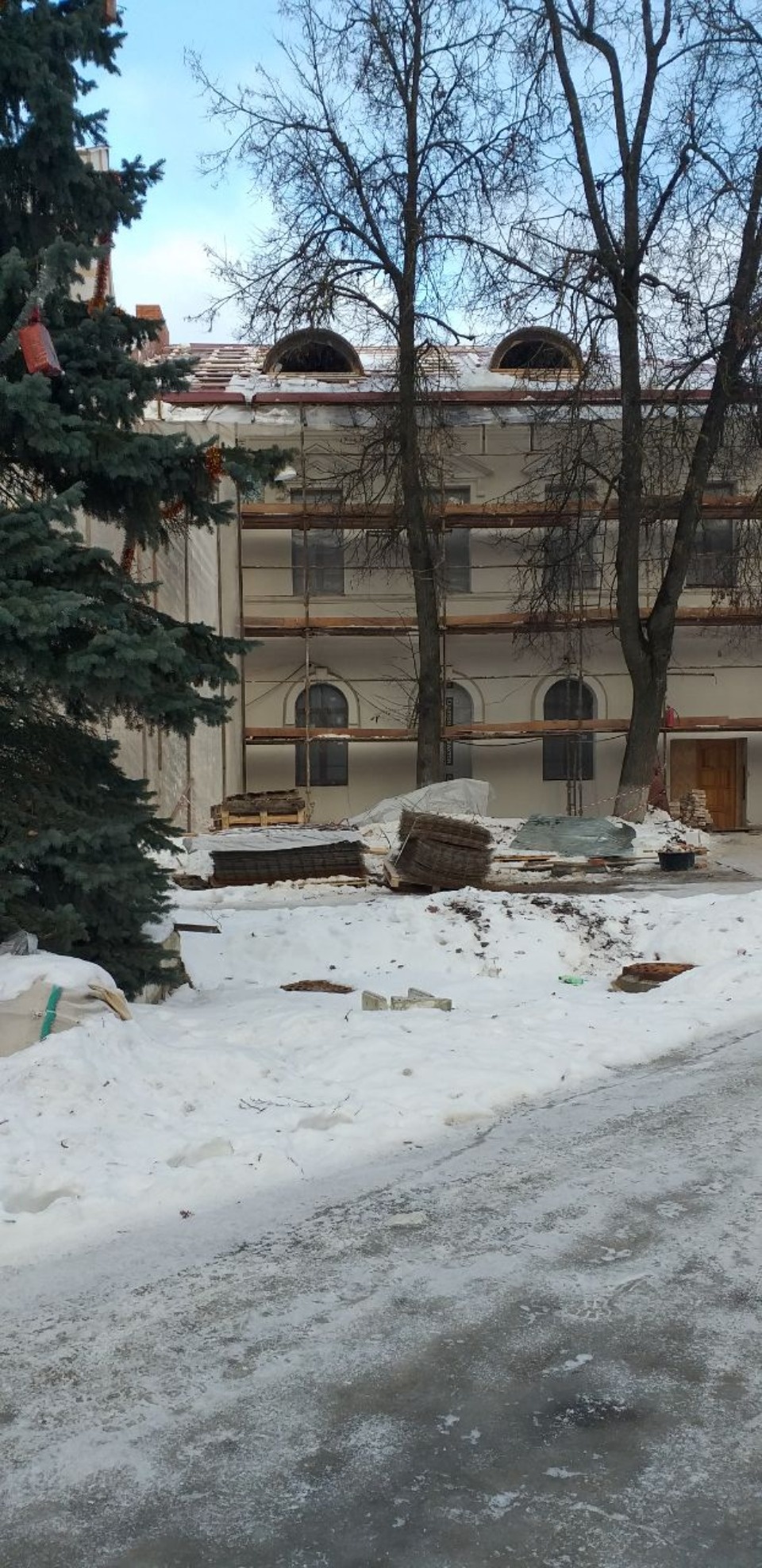 В Надвратном корпусе в Пскове завершаются отделочные работы