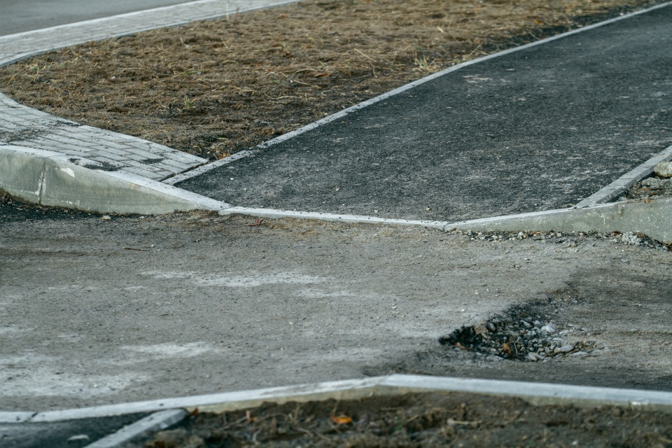 Рядом с ТРЦ Fjord Plaza в Псковском районе появятся тротуары 