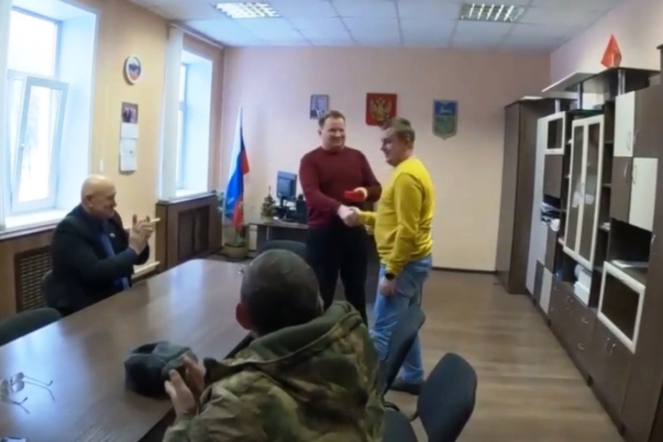 Идрицкий поисковик получил памятный знак в честь Победы в Великой Отечественной войне Идрицкий поисковик получил памятный знак в честь Победы в Великой Отечественной войне