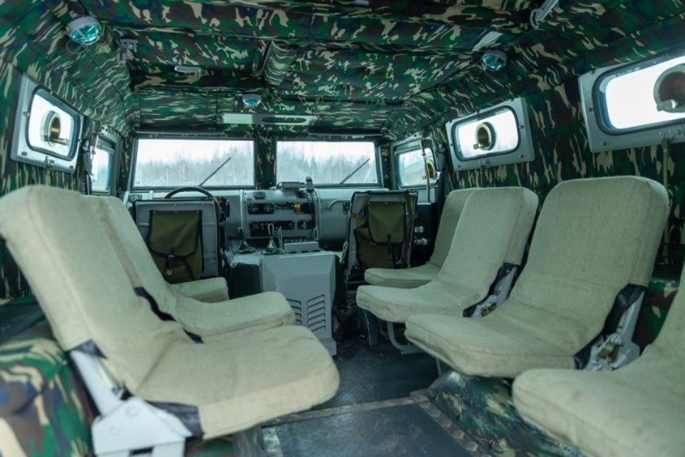 Бронированный автомобиль «Тигр» передали в Псковскую дивизию