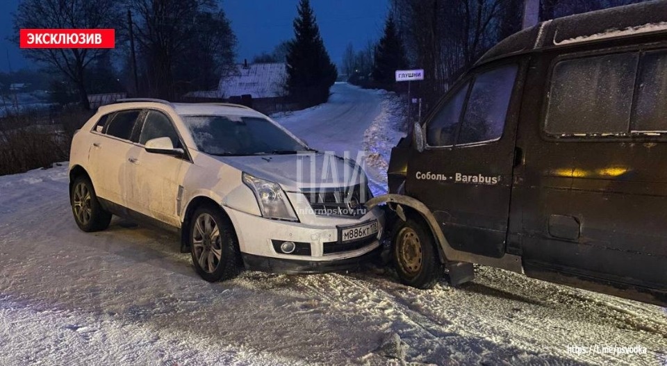 Водитель ГАЗели пострадал в аварии в Островском районе