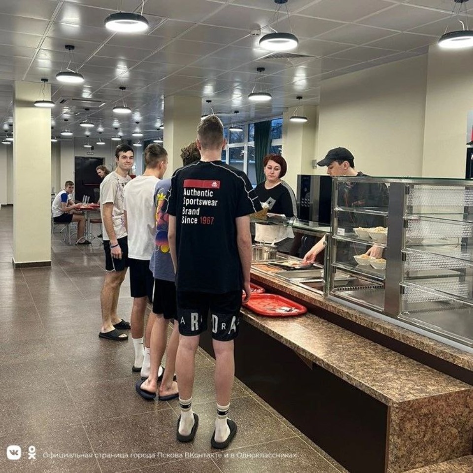 Кафе-столовая открылось на стадионе «Машиностроитель» 