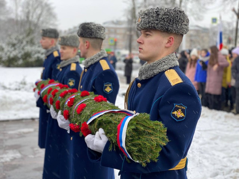Глава Пскова поздравил жителей города с 80-летием победы в Сталинградской битве