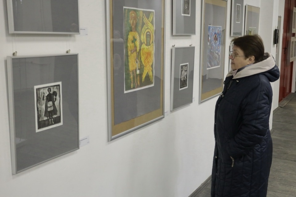 «Камень, дерево, бумага»