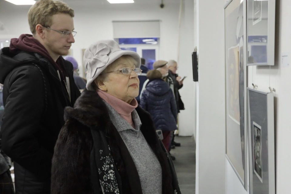 «Камень, дерево, бумага»