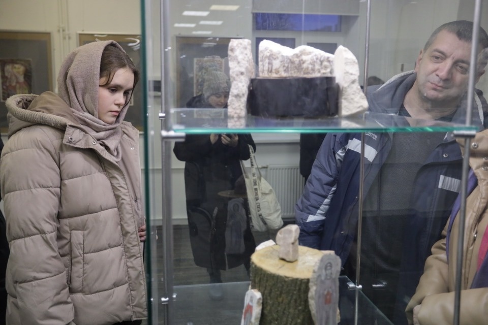 «Камень, дерево, бумага»