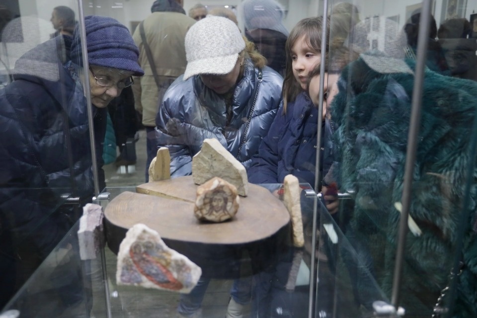 «Камень, дерево, бумага»