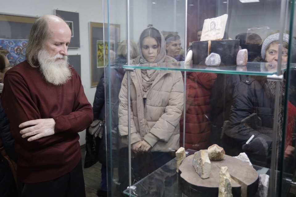 «Камень, дерево, бумага»