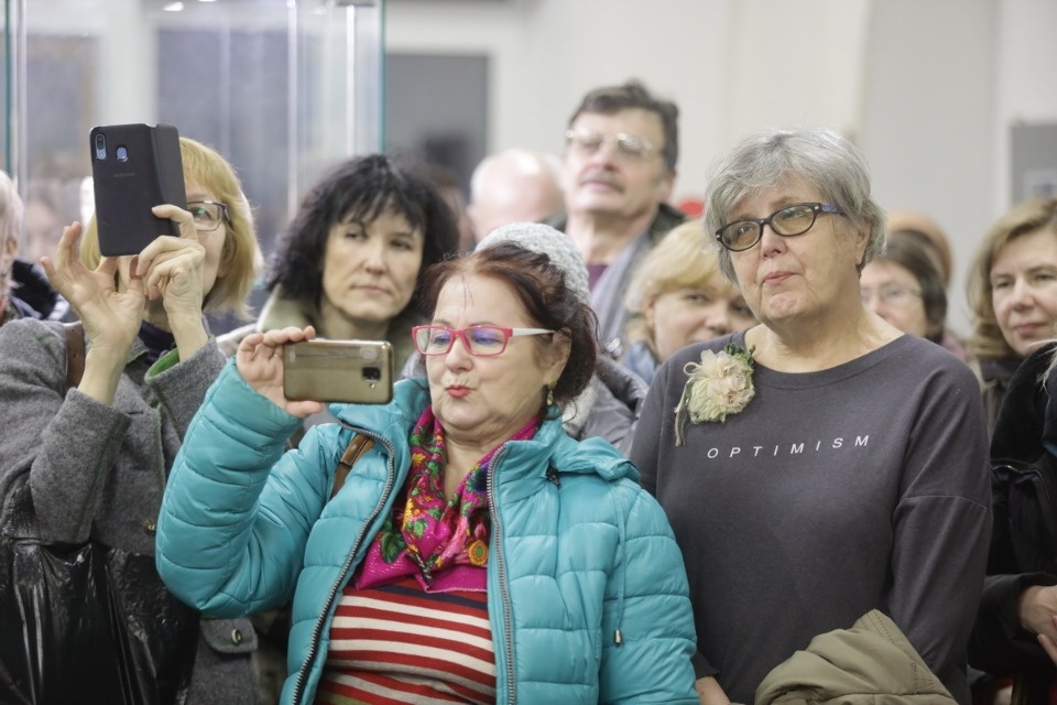 «Камень, дерево, бумага»