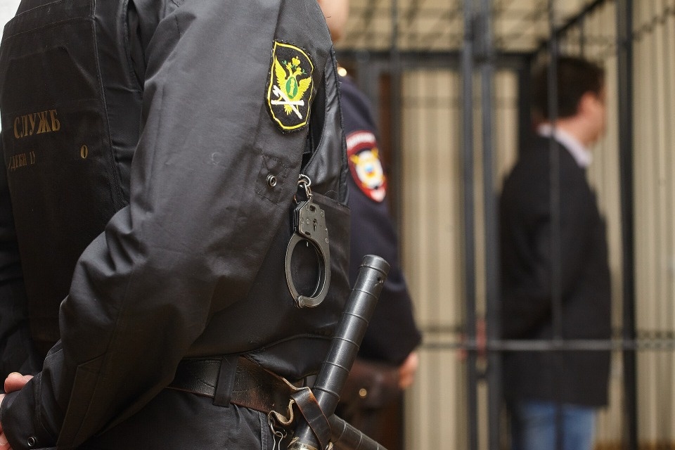 Почти на 4 года отправится в тюрьму бывший спецназовец за поджог автомобиля зампрокурора в Пскове