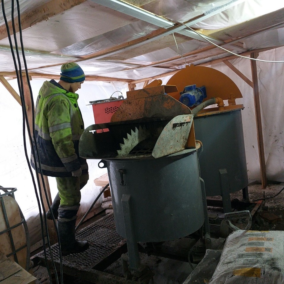 Буровую установку задействовали при укреплении фундаментов Лазаревского храма в Печорах