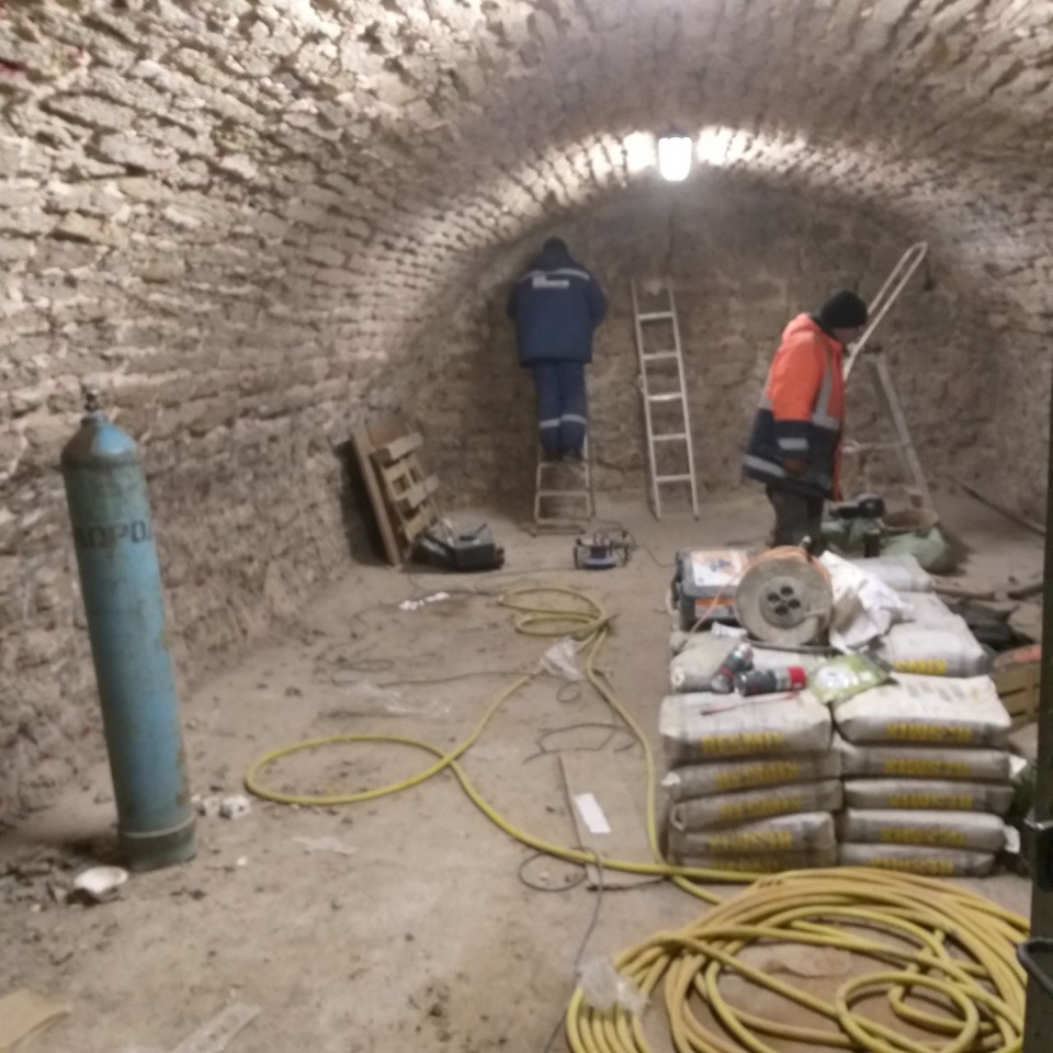 Псковские реставраторы изучили керны фундаментов Лазаревской церкви