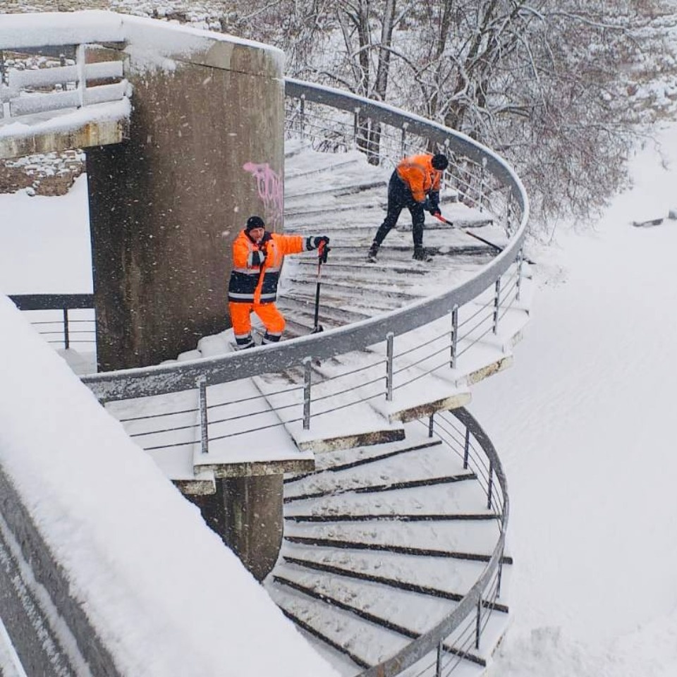Глава Пскова поблагодарил дорожные службы за уборку последствий снегопада в течение суток