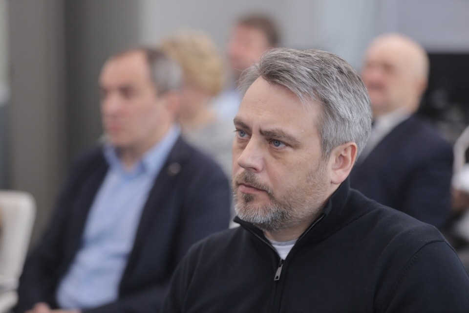 Виктор Остренко: Профессионалы - это то, что гарантирует нам будущее