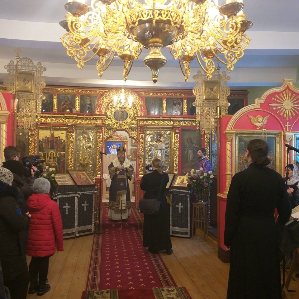 Митрополит Тихон освятил храм святой великомученицы Варвары в Печорах 