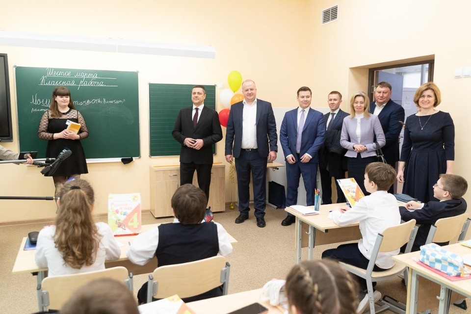 Михаил Ведерников осмотрел Гимназию №29 в Пскове Михаил Ведерников осмотрел Гимназию №29 в Пскове