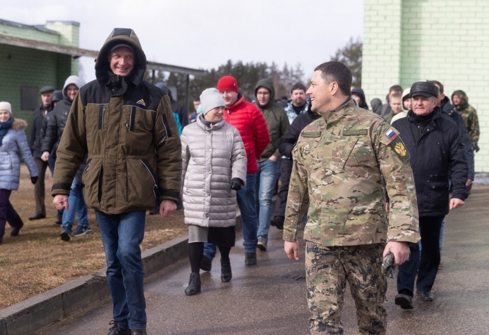 Депутатский корпус областного Собрания поздравил Михаила Ведерникова с днем рождения