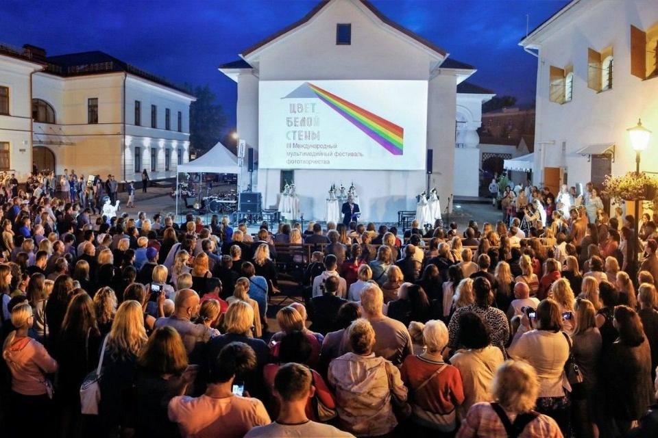 2,5 млн рублей направят на проведение фотофестиваля «Цвет белой стены» в Пскове