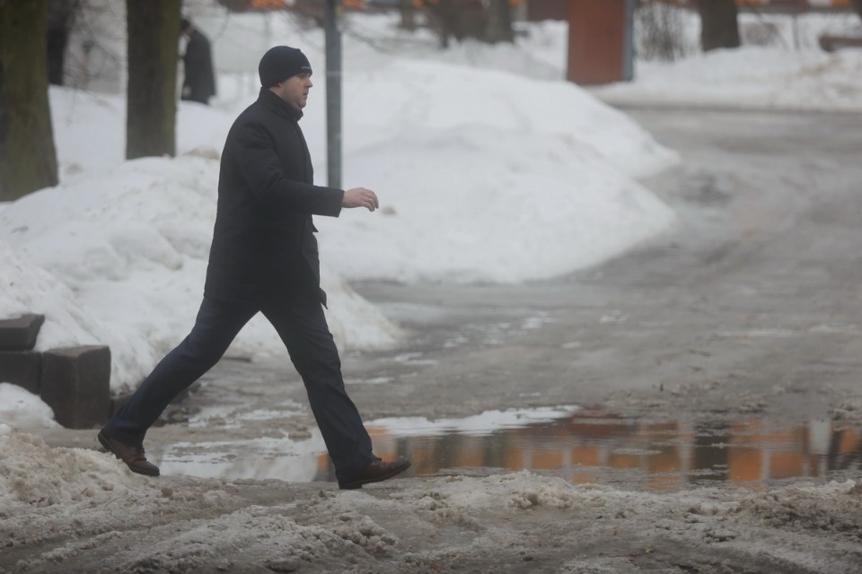 Люди и лужи