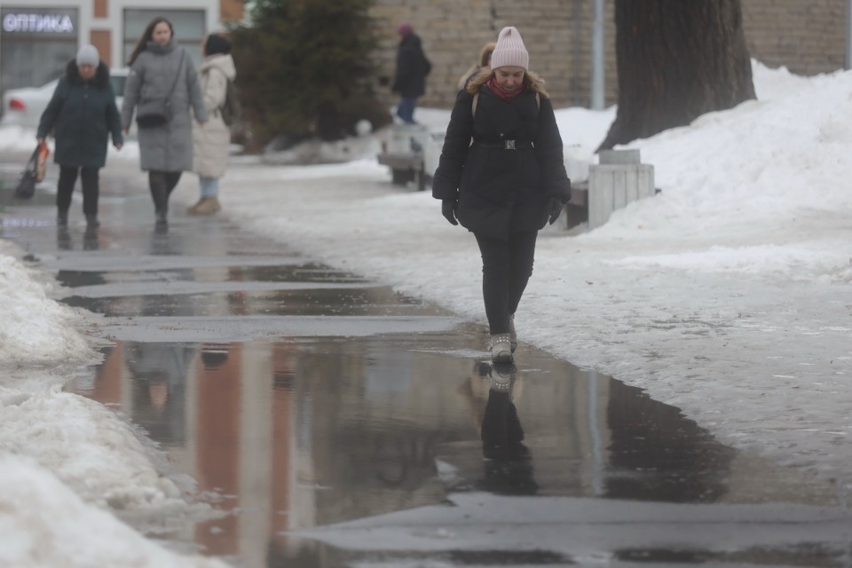 Люди и лужи