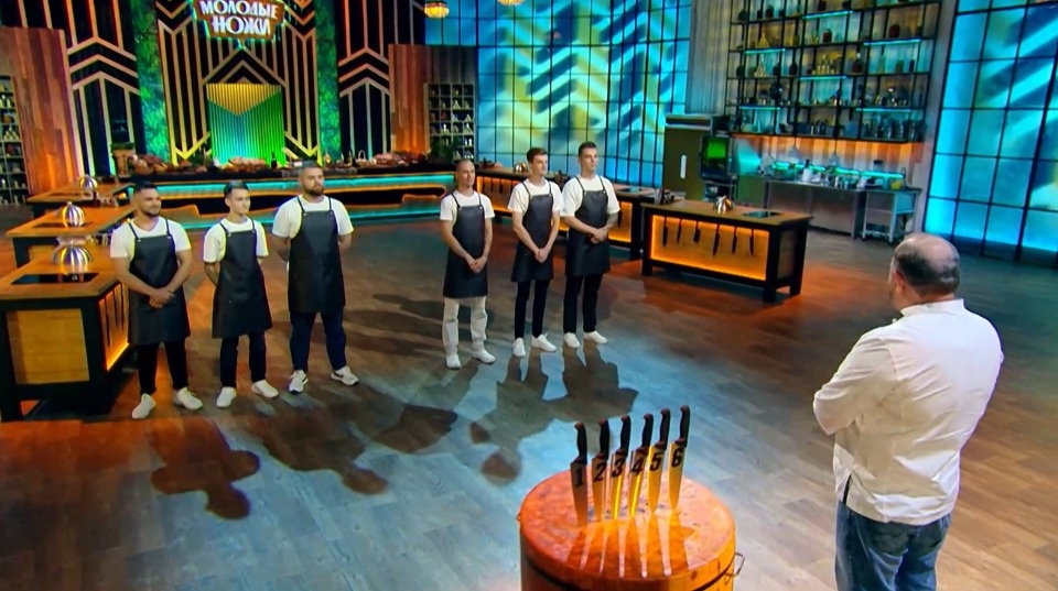 Пскович принял участие в новом выпуске «Молодых ножей» на «Пятнице»
