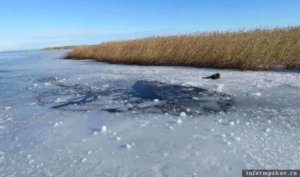 Выход и выезд на лёд Теплого и Чудского озер запретили с 21 марта