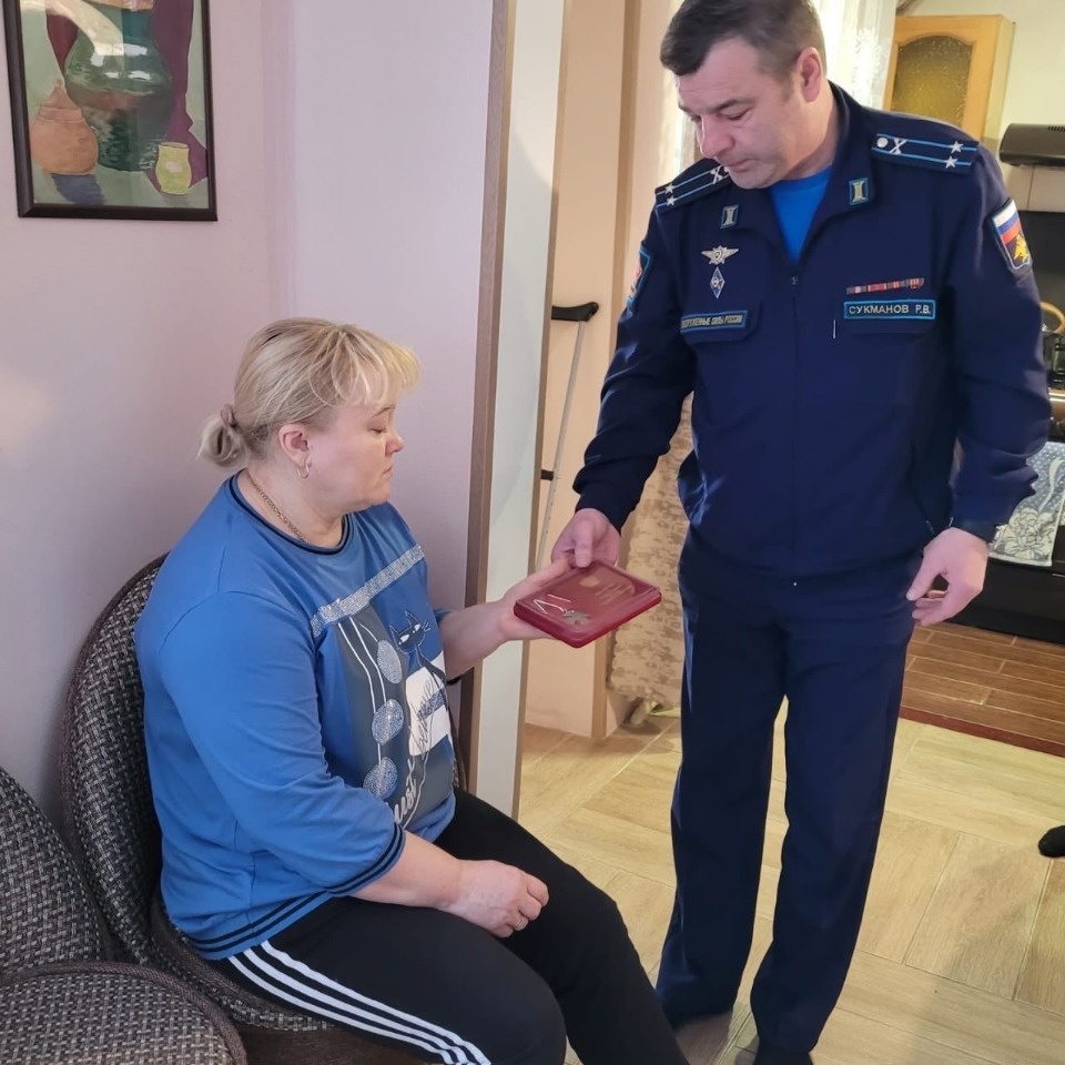 Вдове погибшего на СВО бойца из Великолукского района вручили «Орден мужества»