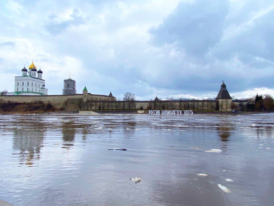 Борис Елкин рассказал о крокодилах в реке Великой в Пскове Борис Елкин рассказал о крокодилах в реке Великой в Пскове