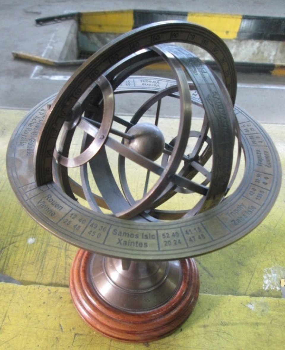 Псковские таможенники предотвратили незаконный ввоз в Россию старинных вещей