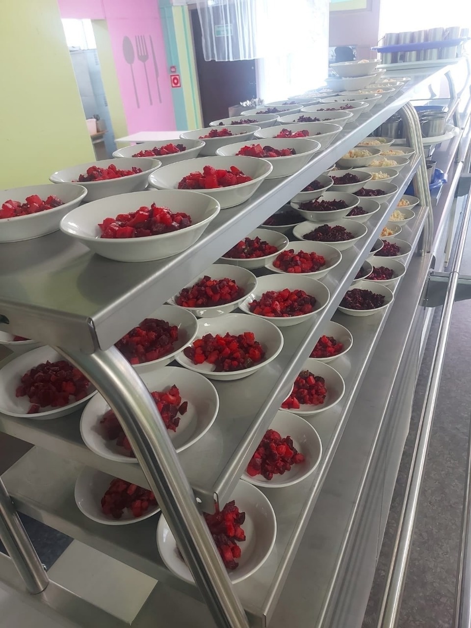 Еще одна школа в Великих Луках подключилась с системе питания «по выбору»