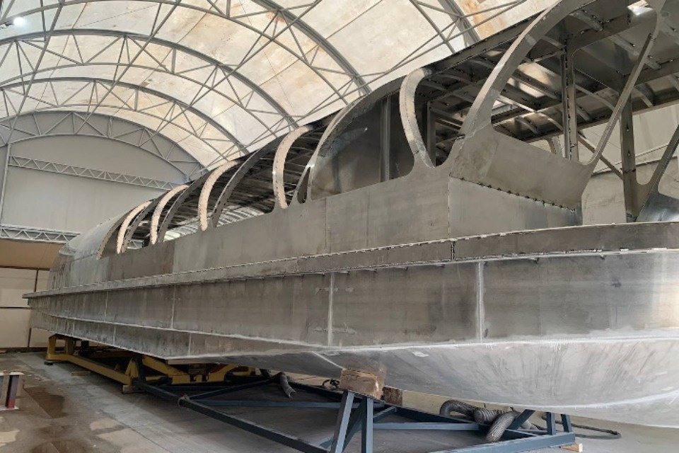 Строительство судна «Иния» для Пскова продолжается в Калининградской области