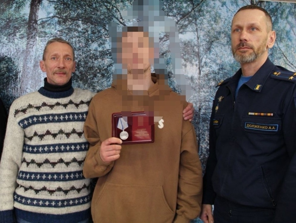 Медаль «За отвагу» вручили участнику СВО из Пыталово