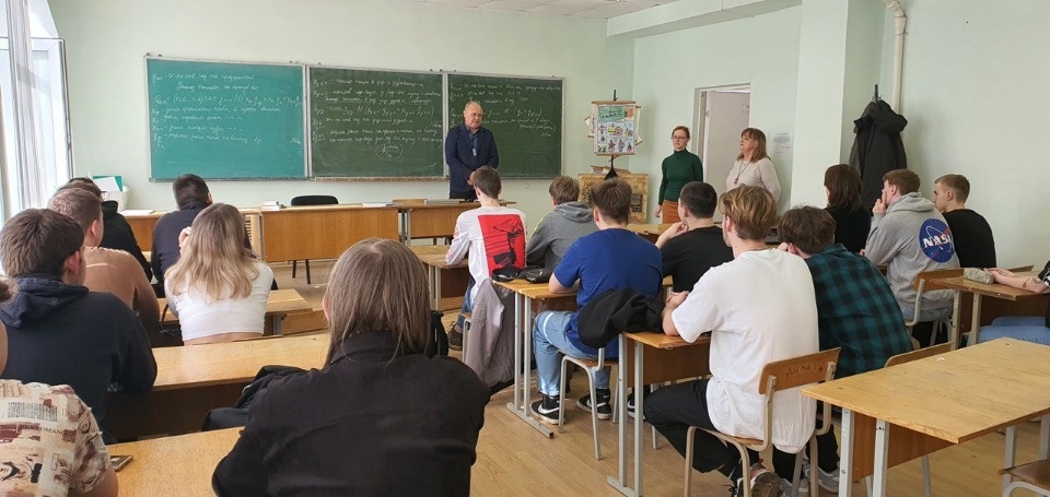 Специалисты «Газпром межрегионгаз Псков» и  «Газпром газораспределение Псков» рассказали  о преимуществах работы в компании