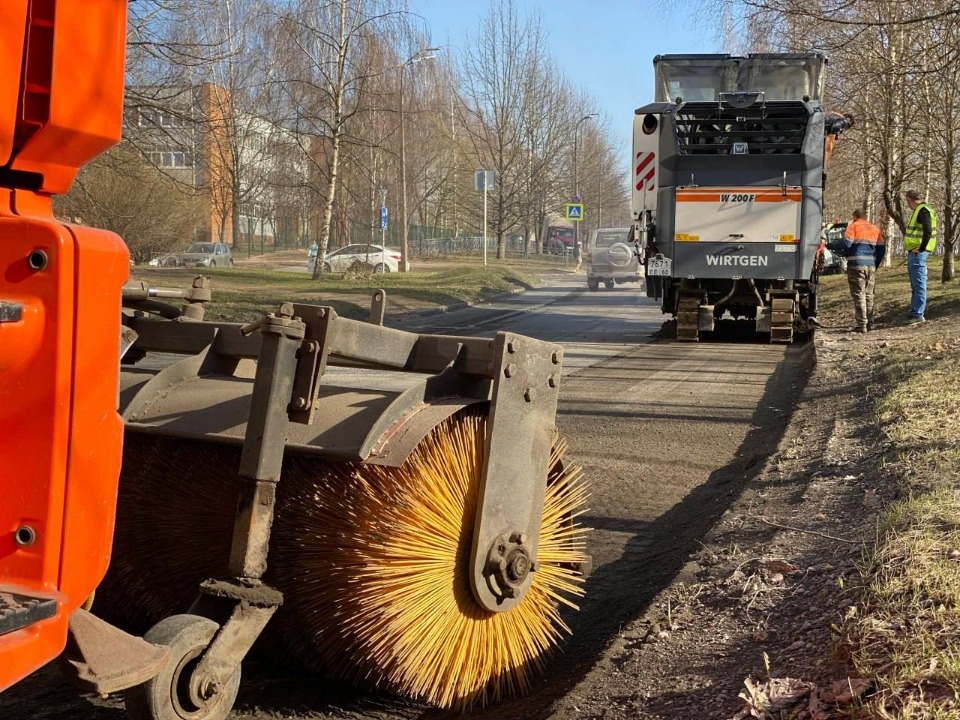 В Пскове планируют заключить контракт на ремонт самых разбитых дорог 