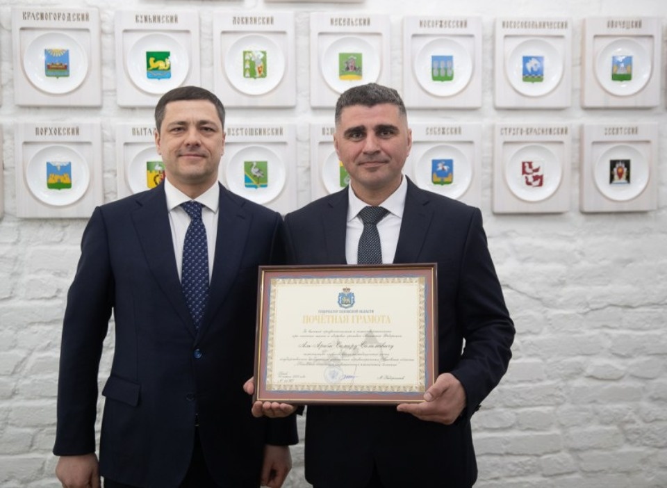 Псковский губернатор наградил медиков за помощь жителям ЛНР