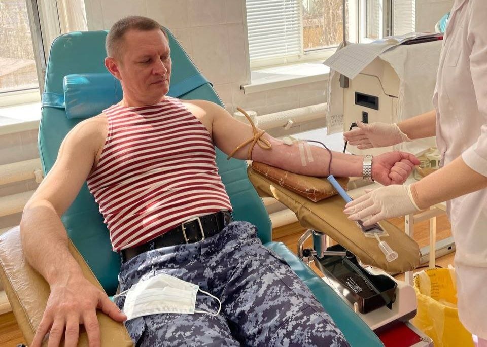 Псковские росгвардейцы приняли участие в добровольной сдаче крови Псковские росгвардейцы приняли участие в добровольной сдаче крови