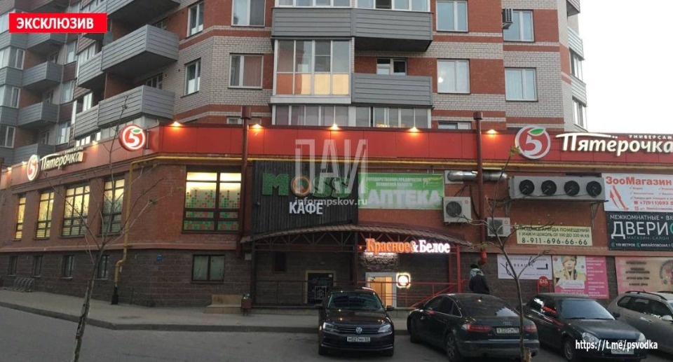 Двухлетний ребёнок выпал из окна третьего этажа в Псковском районе   