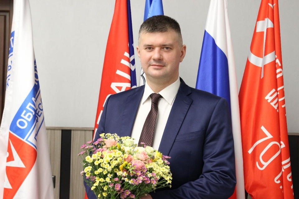 Псковские профсоюзы поздравляют псковичей с Первомаем