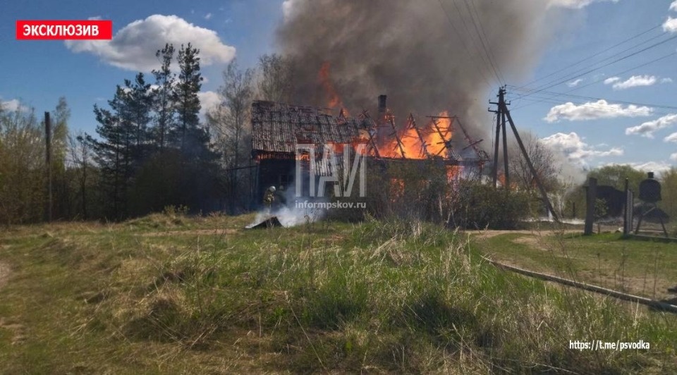 Мужчина погиб на пожаре в жилом доме в Красногородске Мужчина погиб на пожаре в жилом доме в Красногородске